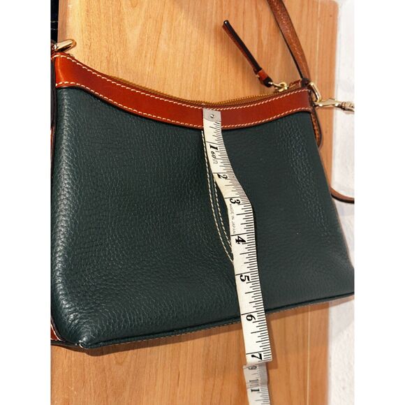 Dooney & Bourke Green Pebble Grain Crossbody Pouch EUC - Picture 5 of 7